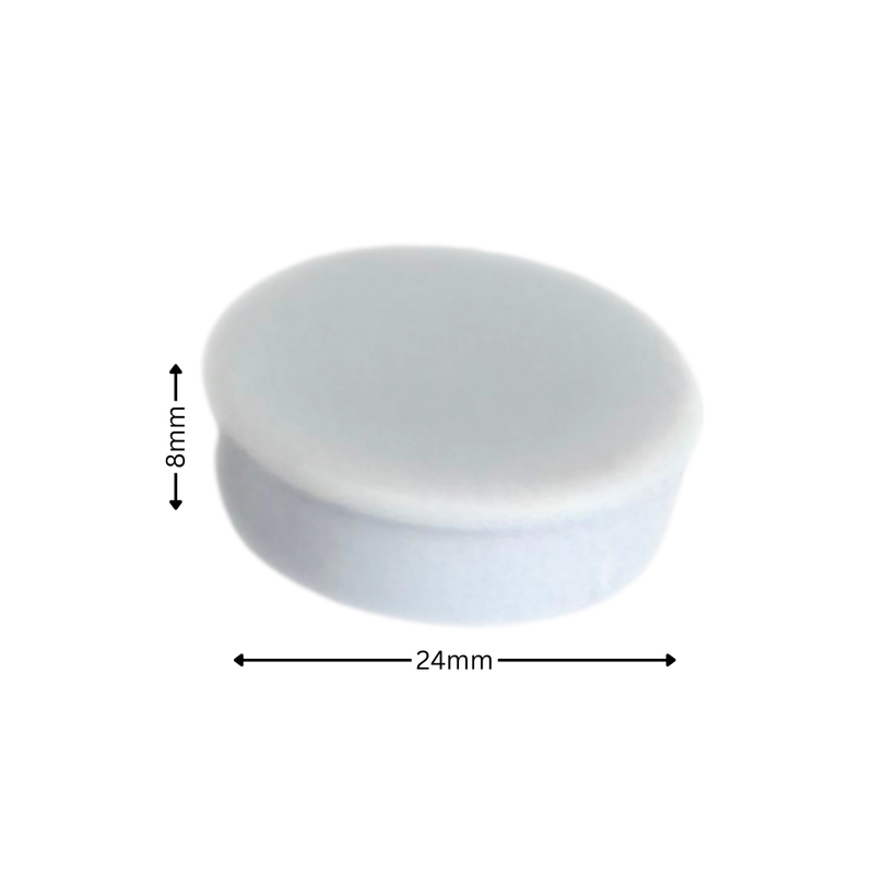 Runder weißer Haftmagnet 24x8mm auf Magnetboard im Büro verwendet